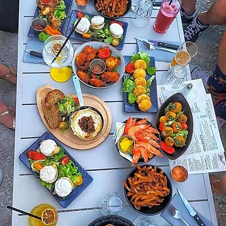 L'alcove Restaurant מלון Villematier