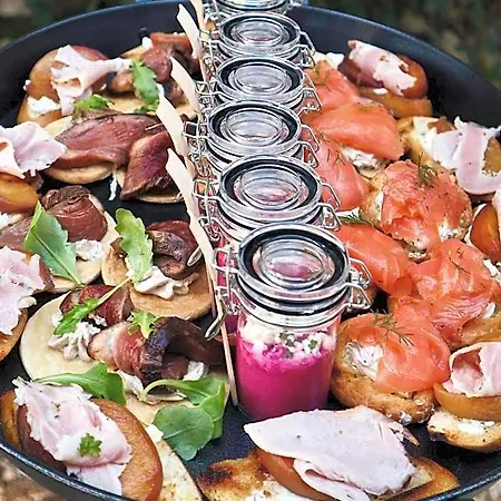 L'alcove Restaurant מלון